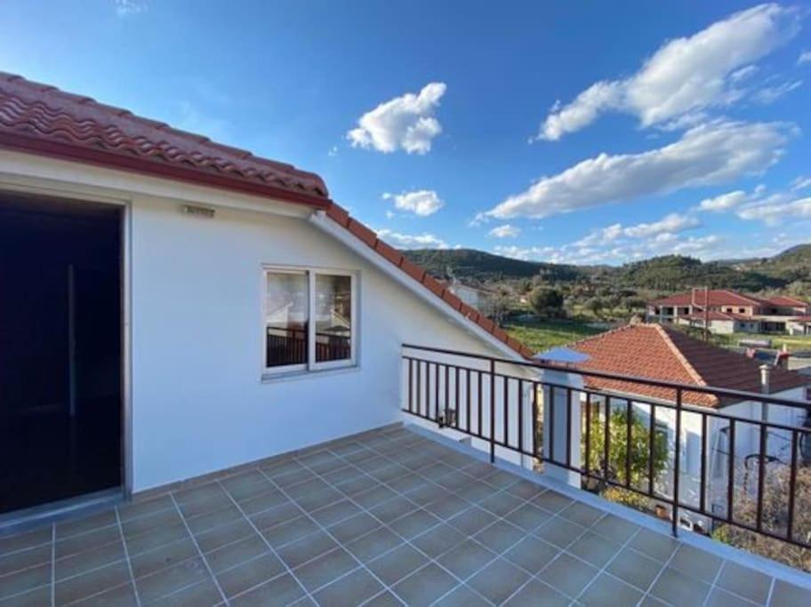 Laki'S House Οροφοδιαμέρισμα Με Σοφίτα Thermo エクステリア 写真